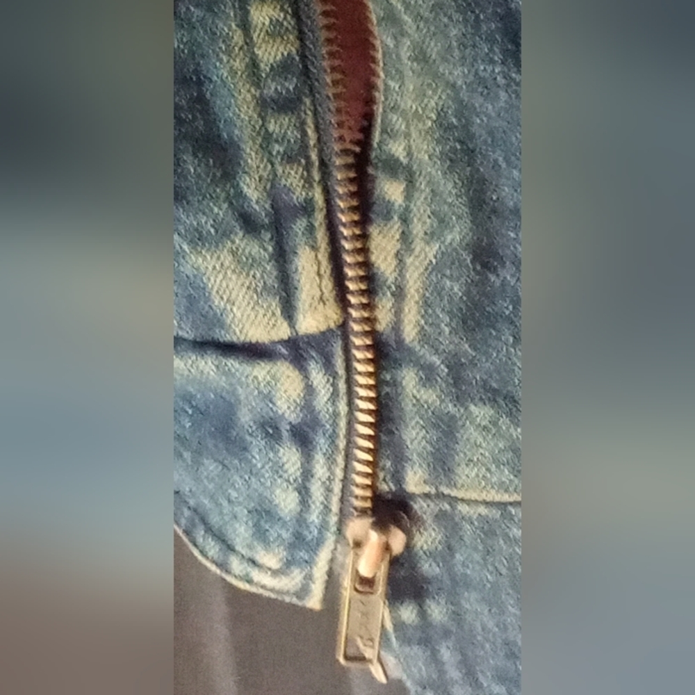 Jean jacket - Picture 2 of 3